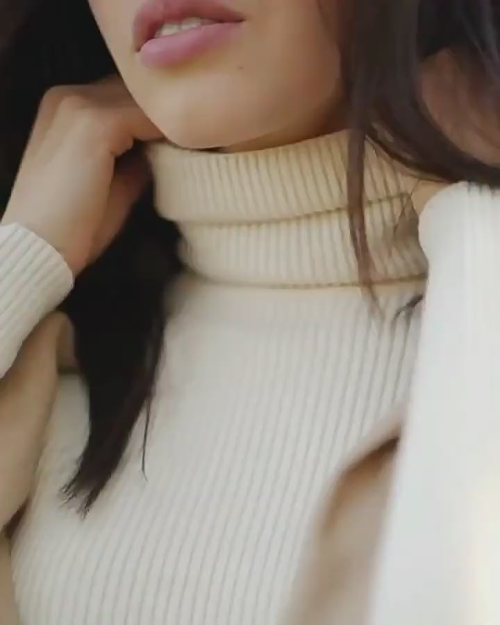 Élan Classic Turtleneck Knit Sweater