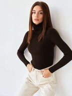 Élan Classic Turtleneck Knit Sweater